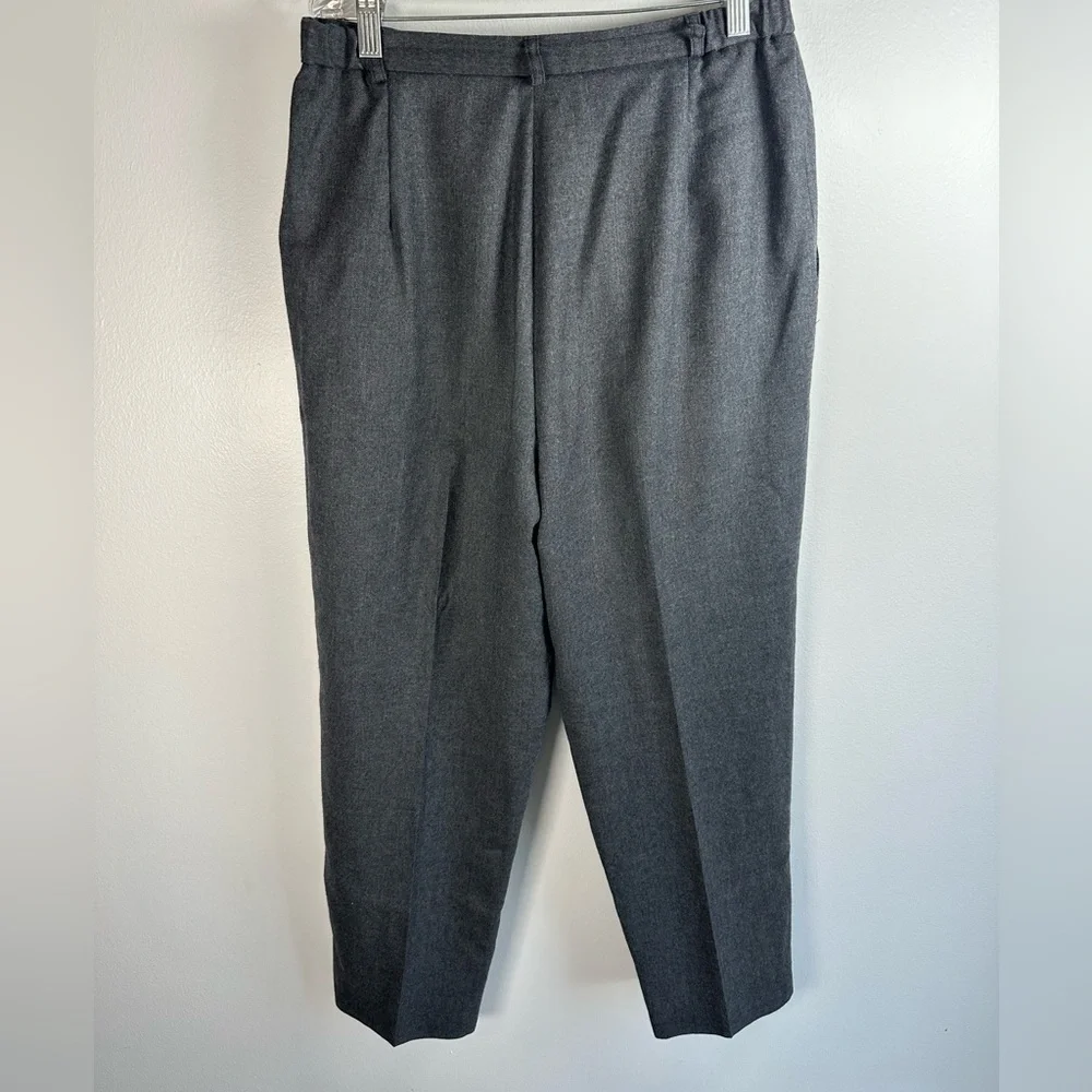 Women's Classic Wool Gray Pleated Trousers fully Lined Size 14